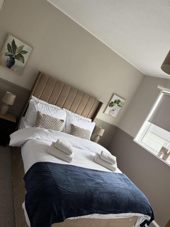 Ardena Property interior and exterior