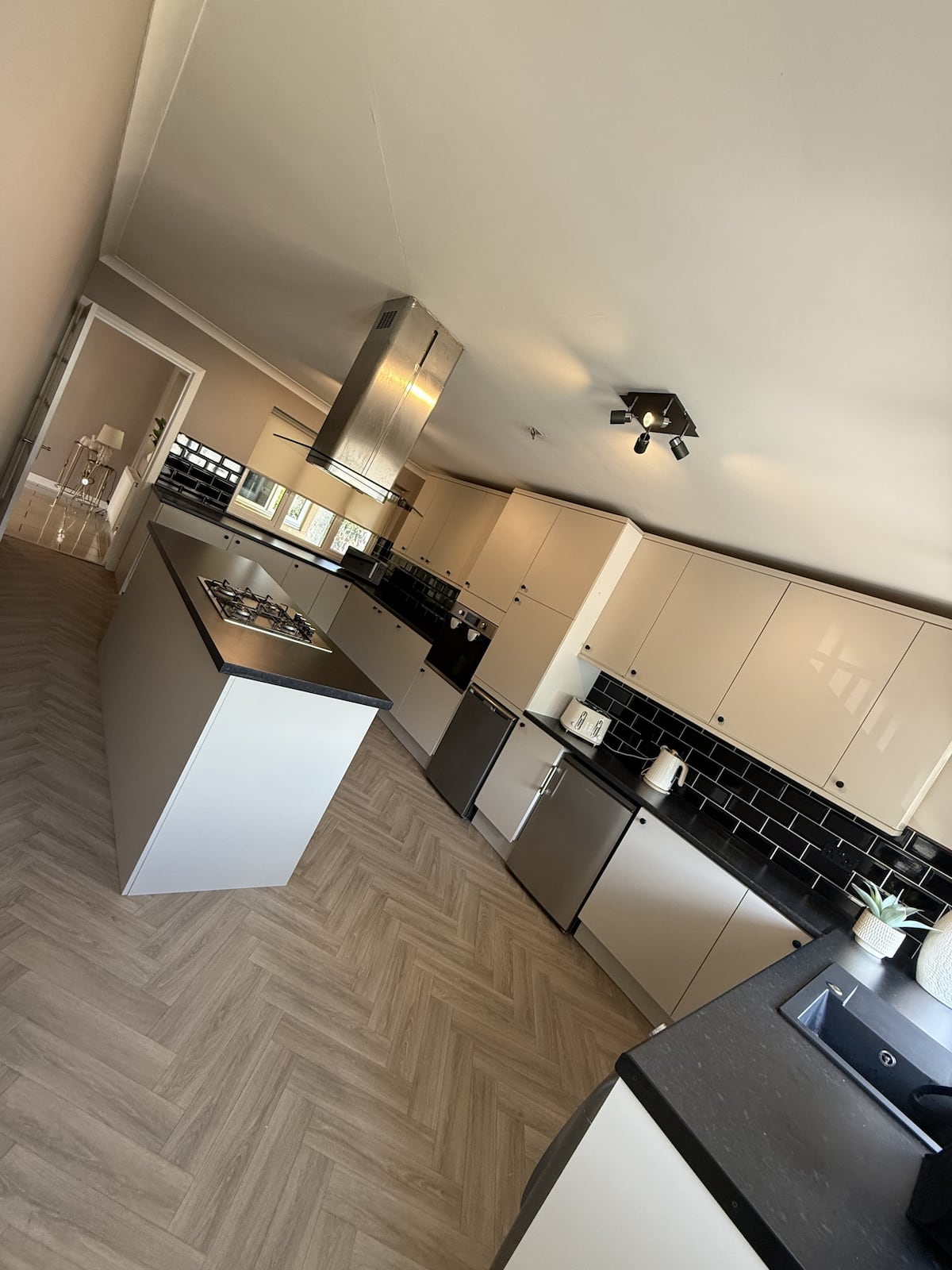 Ardena Property interior and exterior